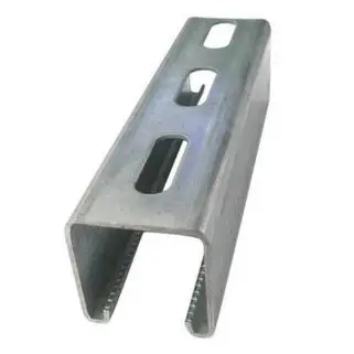 پروفیل تاسیساتی فلزی در حال نصب در پروژه صنعتی